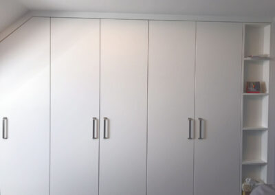 Kleiderschrank Dachschräge